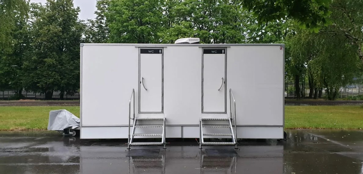 Аренда мобильных туалетных модулей на колесиках в Дедовске